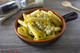 pasta-con-salsiccia-e-zafferano