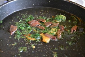 pasta con acciughe e mollica ricetta siciliana (3)