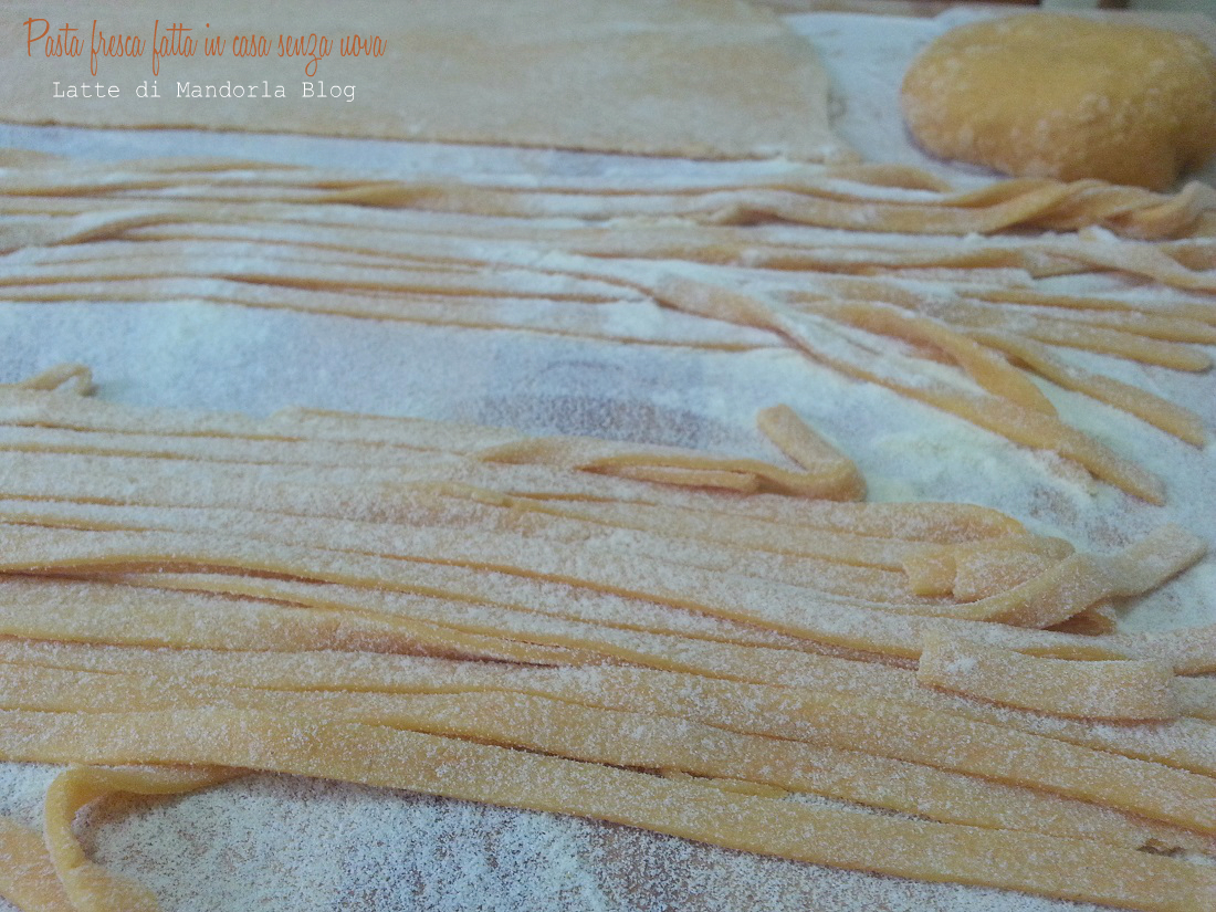 Pasta fresca fatta in casa senza uova glutine frumento -Latte di Mandorla Blog Ricette senza Lattosio per intolleranti – Copyright © All Rights Reserved (Blog Giallozafferano)