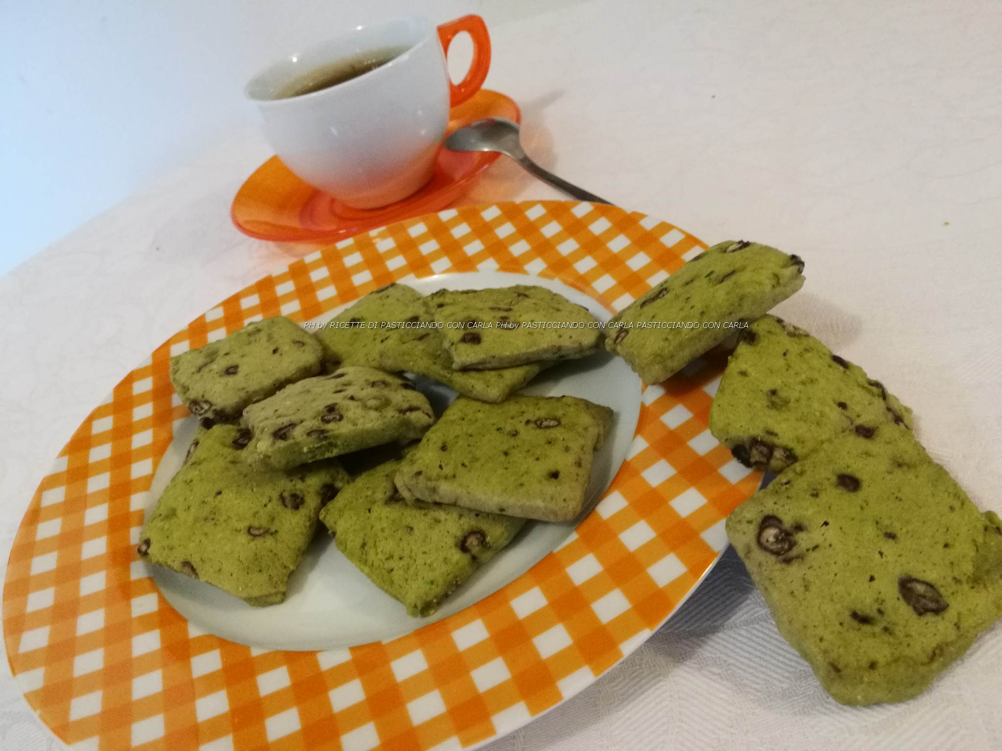Biscotti al tè verde e cioccolato fondente