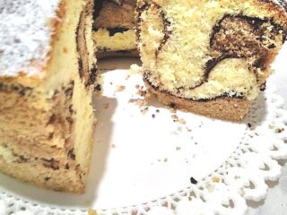 l'interno della chiffon cake zebrata