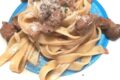 Tagliatelle funghi e salsiccia