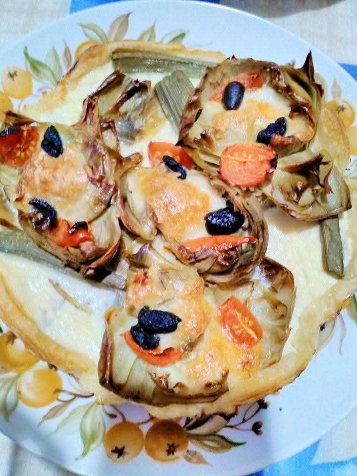 carciofi ripieni su base di sfoglia pronti