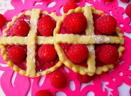 Crostatine light ai lamponi | Ricetta con zucchero di cocco Crostatine light ai lamponi | Ricetta con zucchero di cocco
