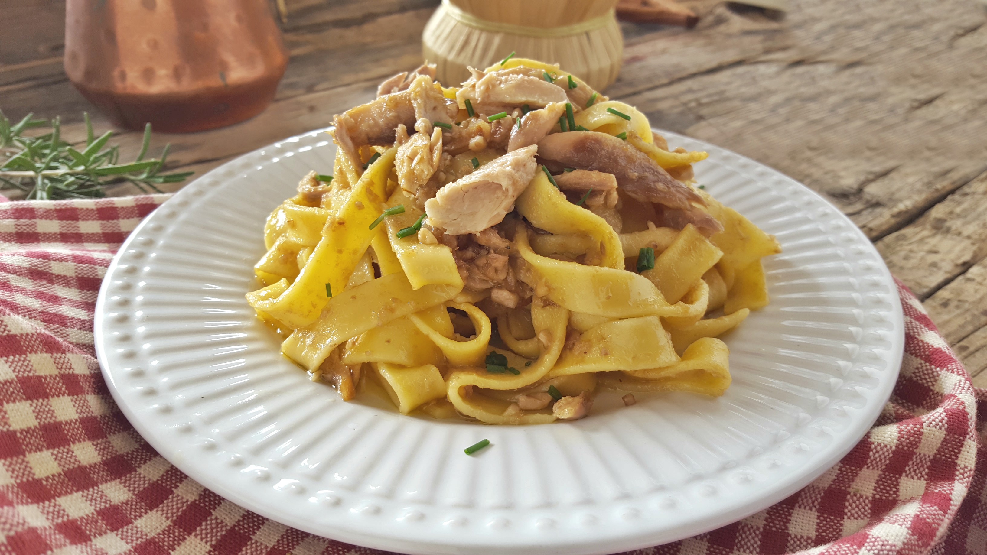 Tagliatelle crema di noci e tonno - IL MONDO DI ADRY
