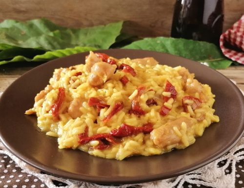 Risotto zafferano salsiccia e pomodori secchi