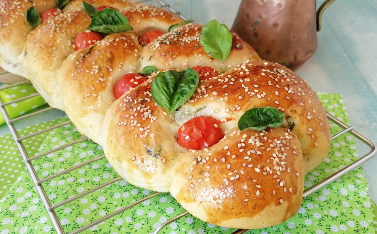 treccia brioche caprese