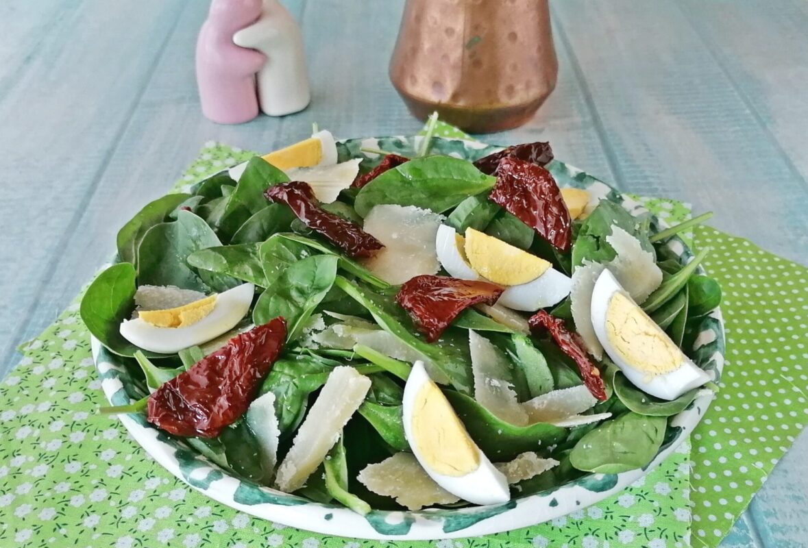 insalata di spinaci crudi