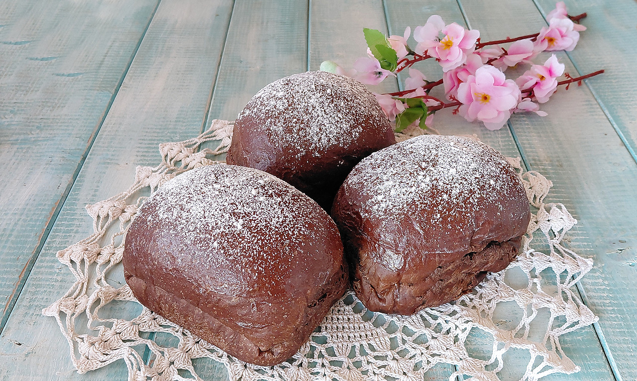 brioche pandoro dark