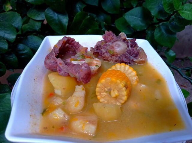 zuppa di girello con l'osso