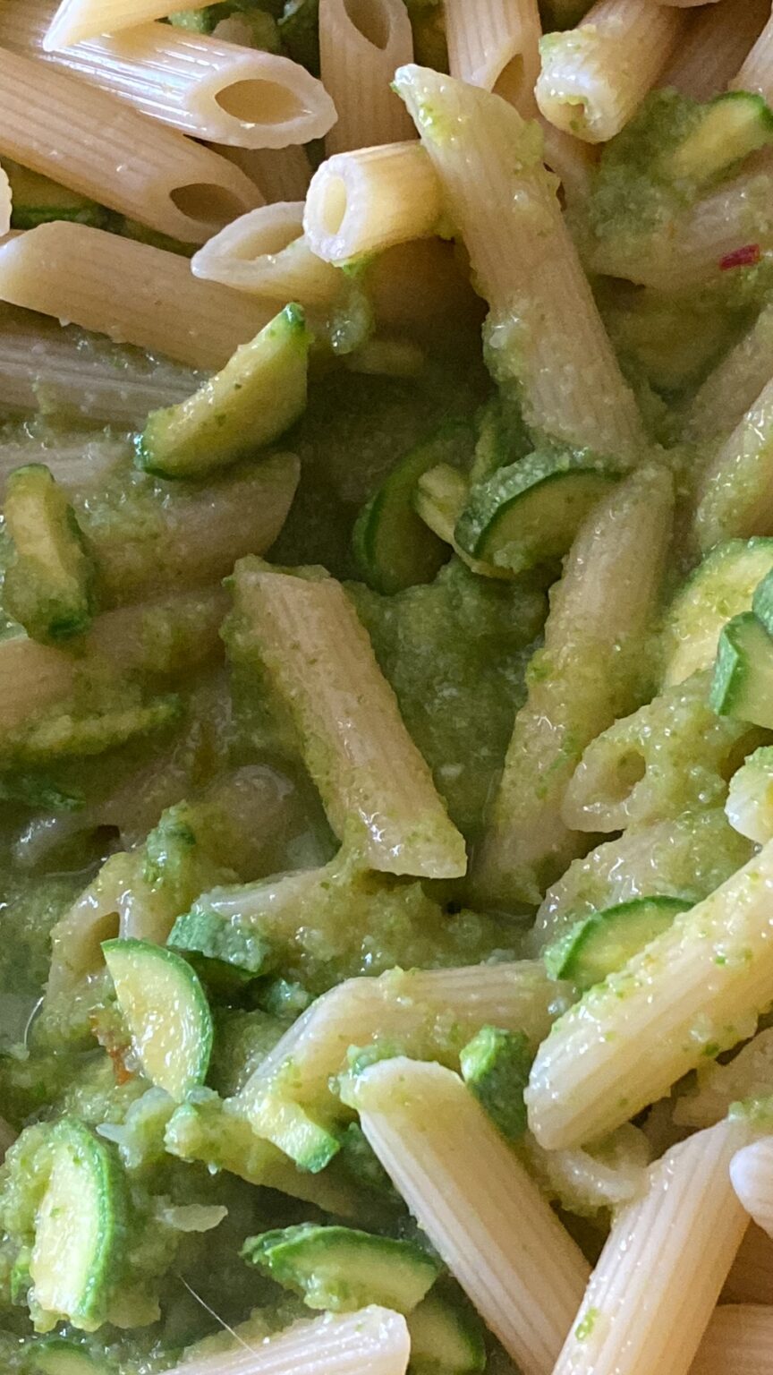 Pasta con zucchine cremosa veloce e light - Alimentazione e salute ...
