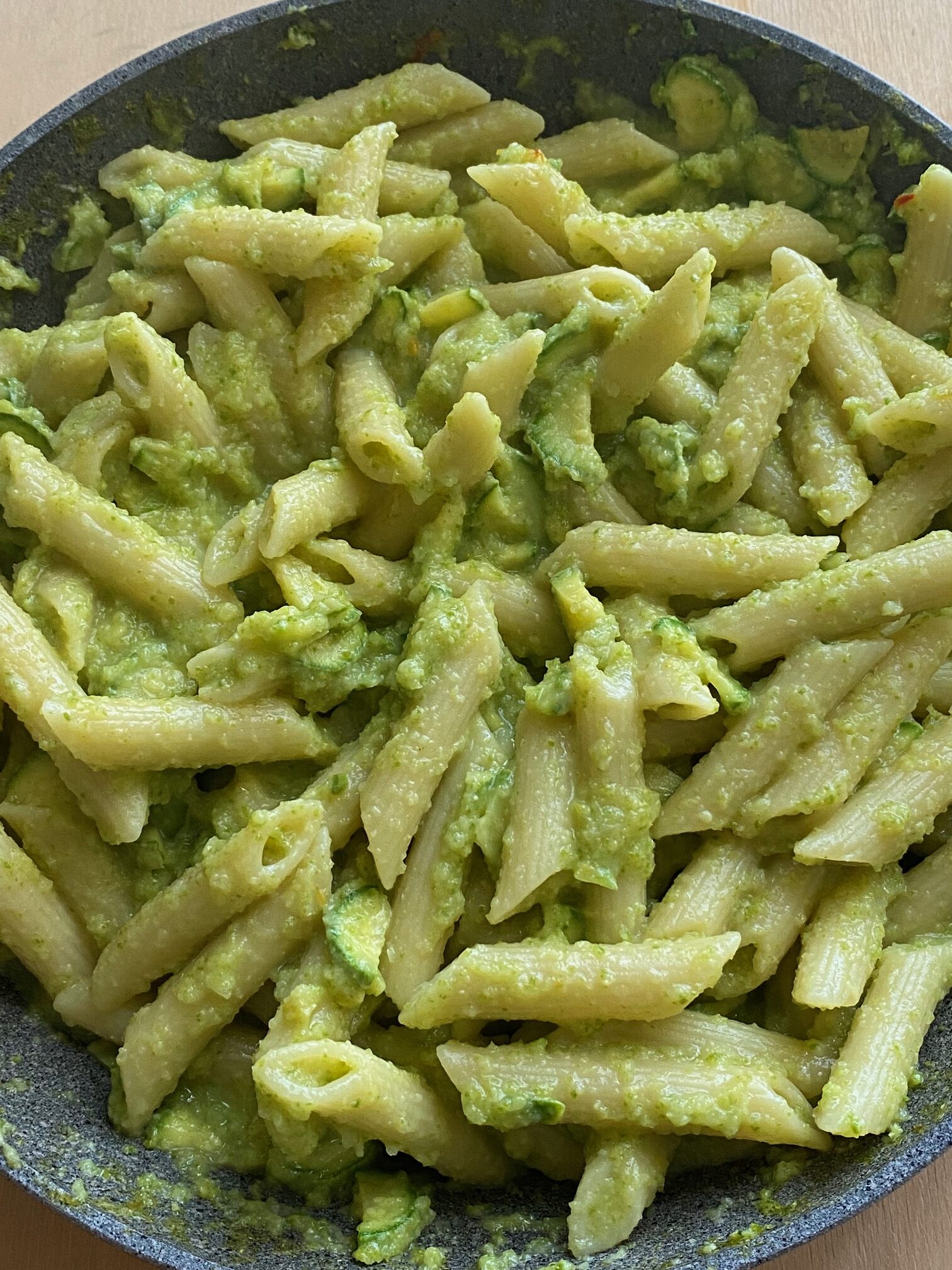 Pasta con zucchine cremosa veloce e light - Alimentazione e salute ...