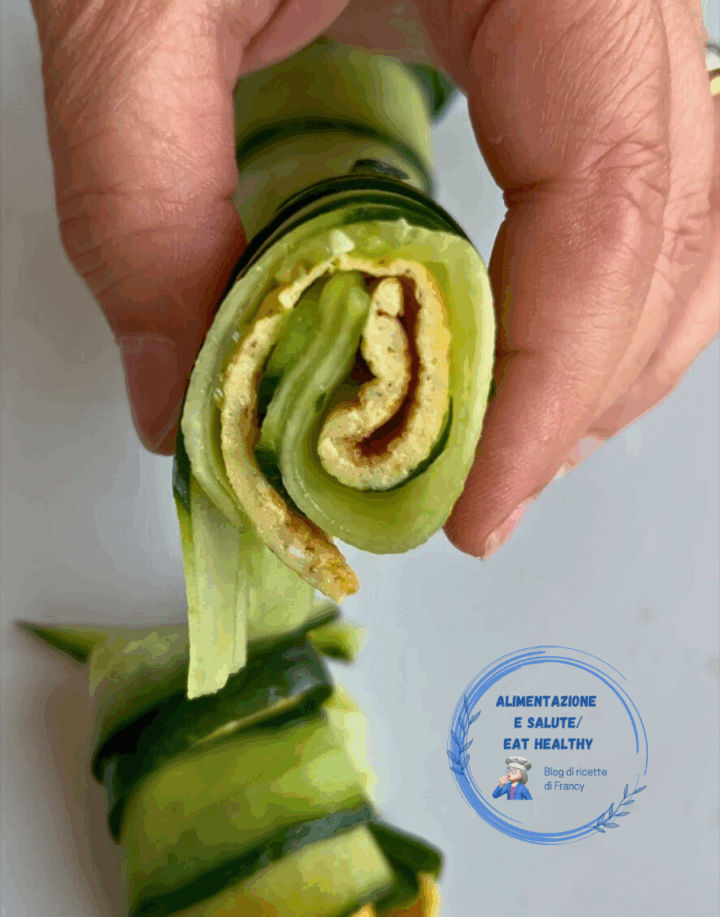 Rotolo di cetrioli con frittata: l’idea estiva, light e veloce