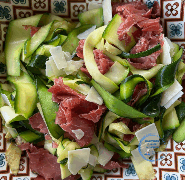 Zucchine e bresaola al limone: alternativa light all’insalata