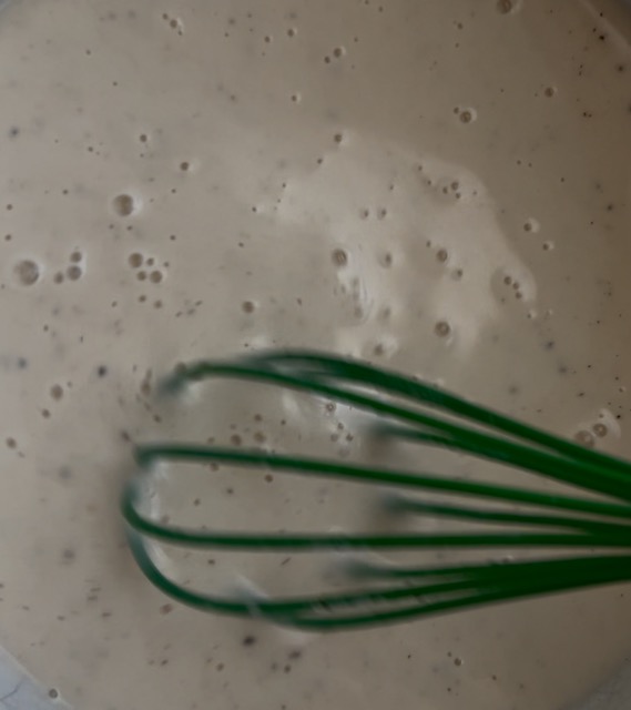 Mescolare farina e acqua