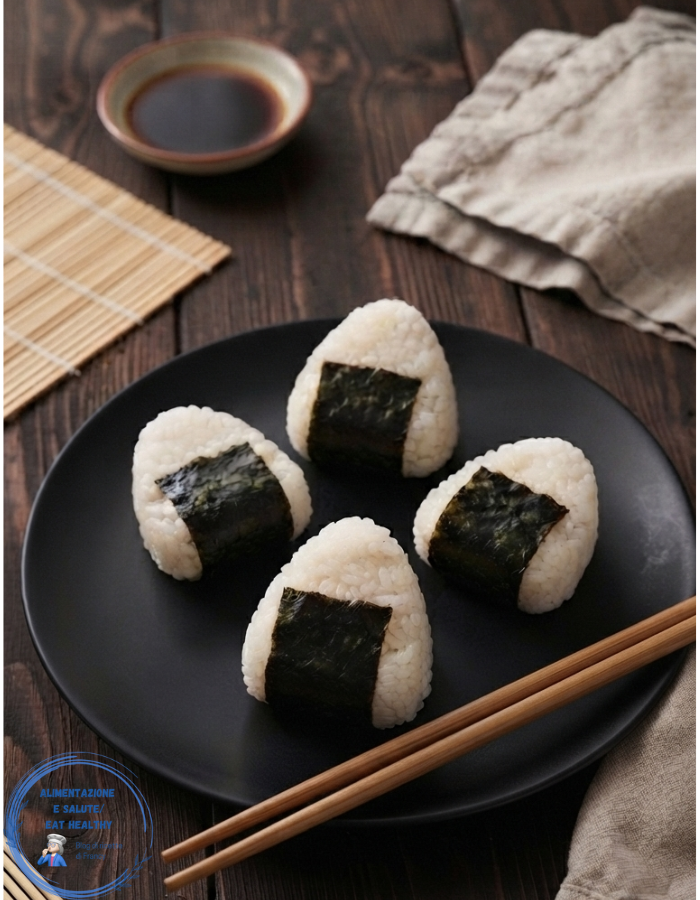 Onigiri al salmone: la ricetta giapponese passo dopo passo