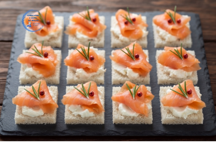 Tramezzini al salmone facili: finger food raffinato per feste e aperitivi