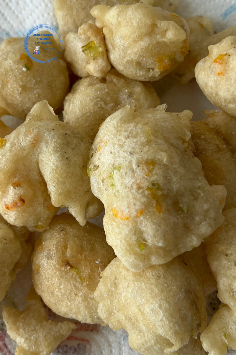 Frittelle con fiori di zucchine: i frisceu genovesi