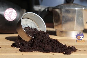 RIUTILIZZARE I FONDI DEL CAFFè - ALLACCIATE IL GREMBIULE