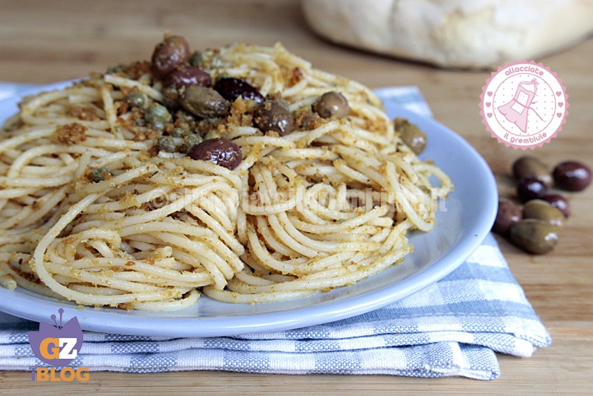 PASTA CON LE BRICIOLE - ALLACCIATE IL GREMBIULE