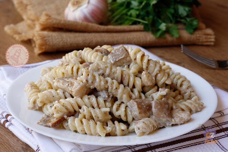 PASTA AI FUNGHI CREMOSA SENZA PANNA ricetta veloce