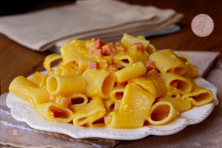 PASTA ALLA PAPALINA