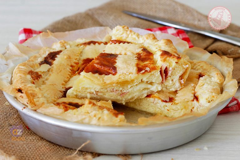 TORTA SALATA CON PROSCIUTTO E MOZZARELLA senza sporcare