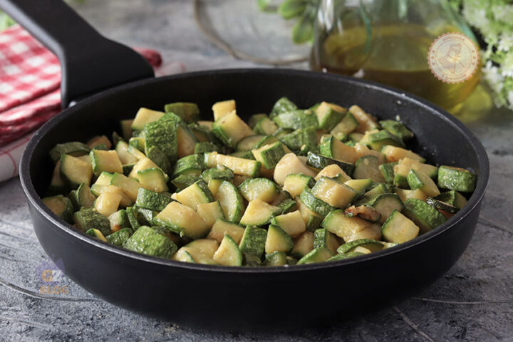 zucchine in padella