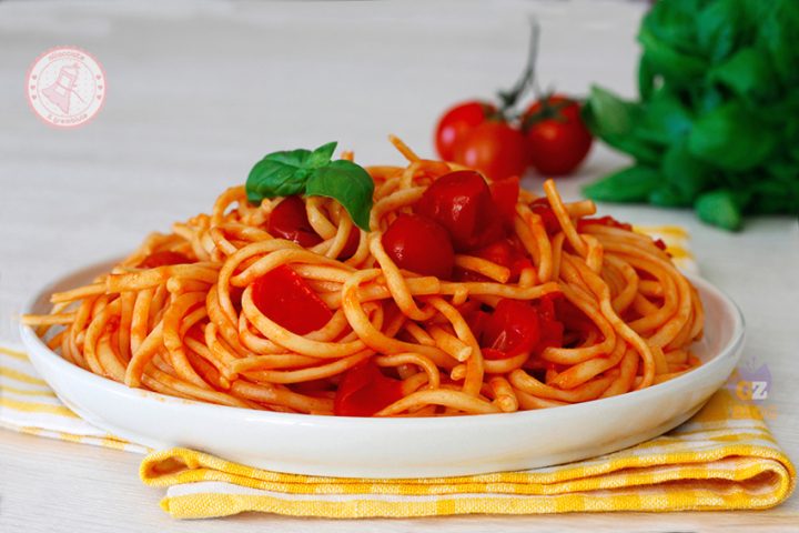 PASTA POMODORO BASILICO