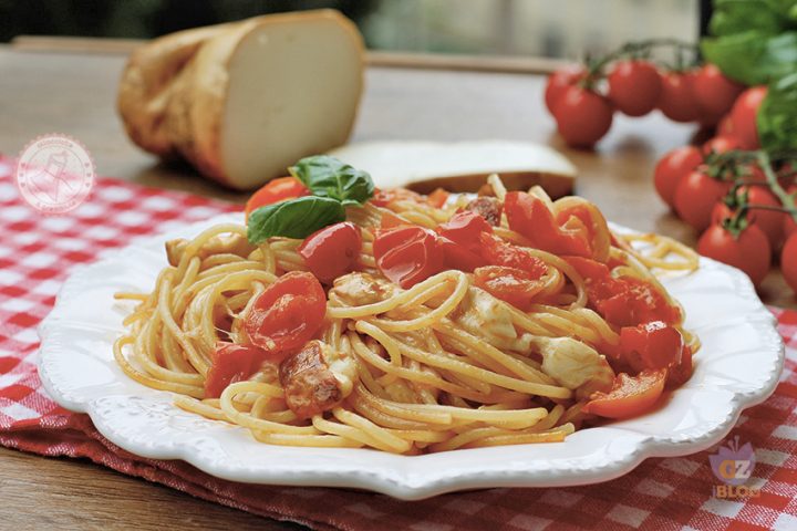 PASTA SCAMORZA E POMODORINI