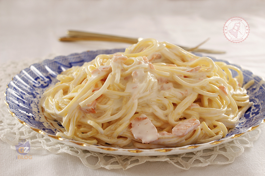 TAGLIOLINI PANNA E SALMONE ricetta primo piatto pronto in 15 minuti