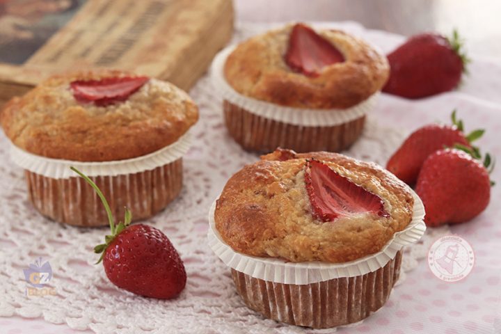 MUFFIN COCCO E FRAGOLE