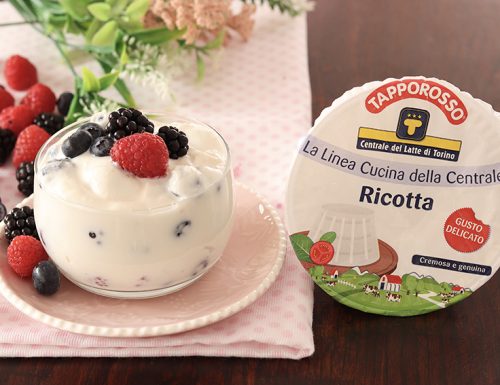 CREMA DI RICOTTA E FRUTTI DI BOSCO