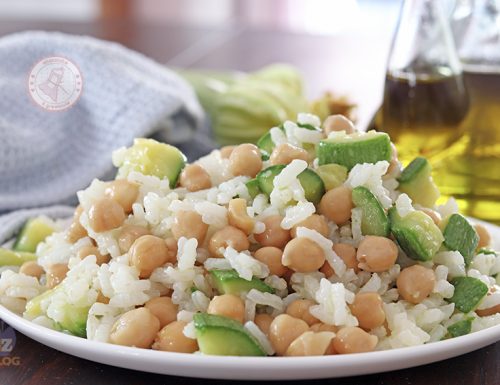 INSALATA DI RISO CECI E ZUCCHINE