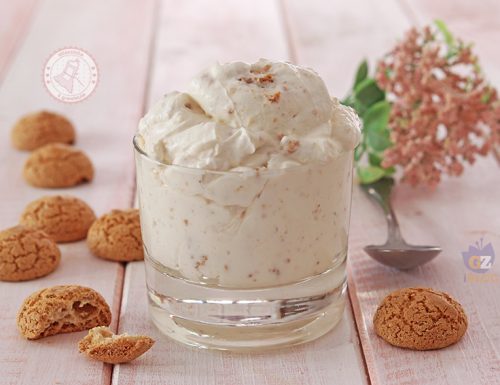 MOUSSE AGLI AMARETTI