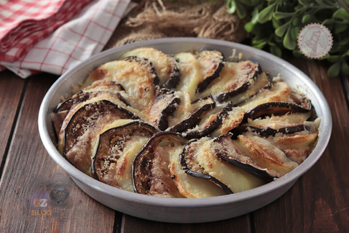 TEGLIA DI MELANZANE E PATATE GRATINATE