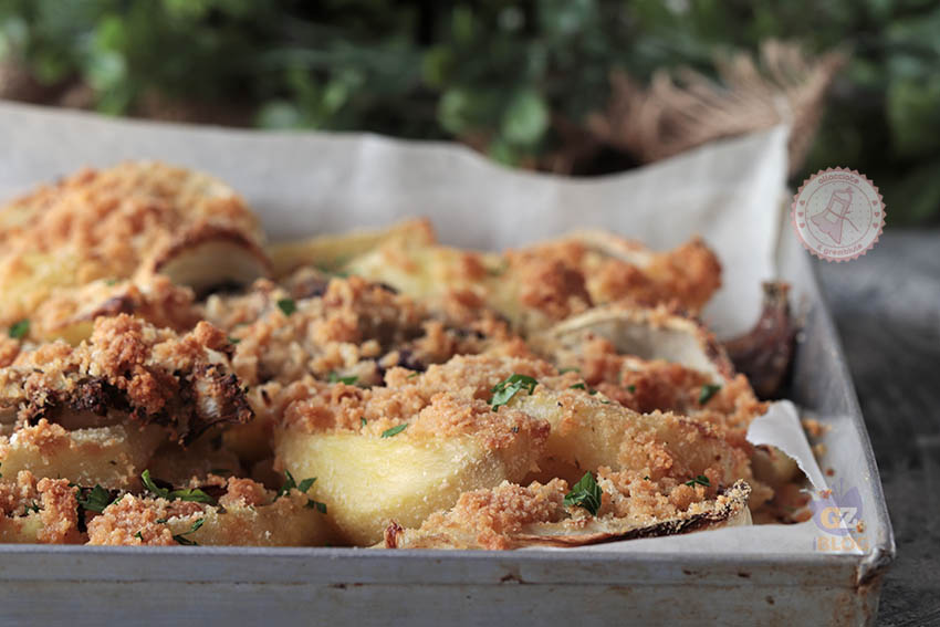PATATE CIPOLLE E FINOCCHI AL FORNO ricetta contorno saporito