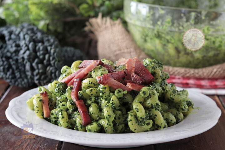 Pasta cavolo nero speck