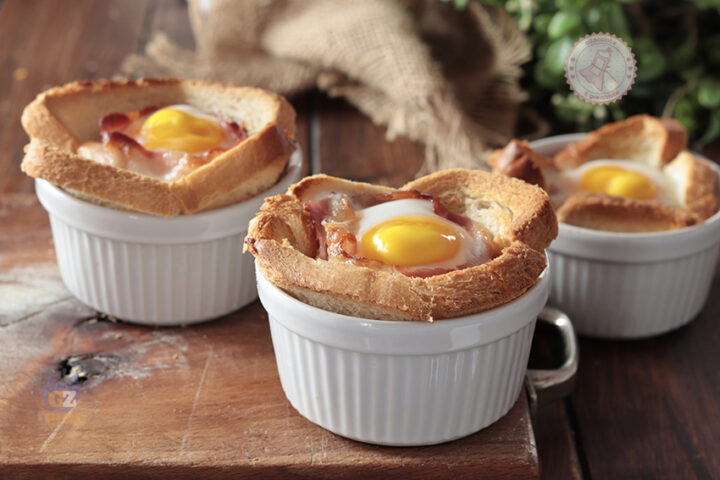 Cestini di pancarrè con uova e pancetta