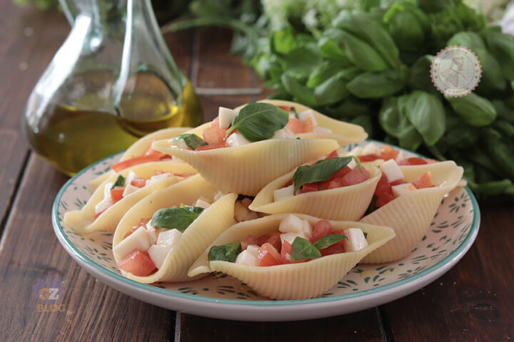 Conchiglioni alla caprese