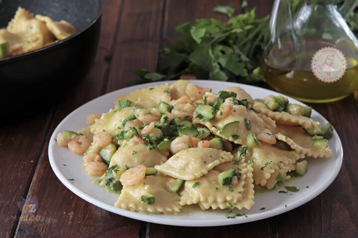 Ravioli di pesce gamberi e zucchine