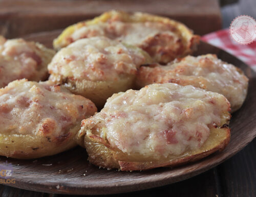 Patate ripiene prosciutto e formaggio