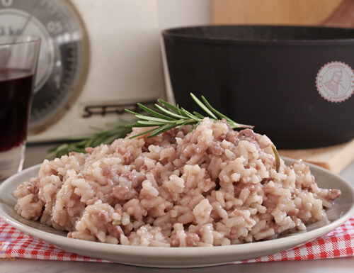 Risotto salsiccia e vino rosso