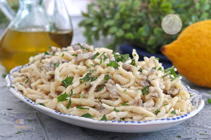 pasta con le alici fresche