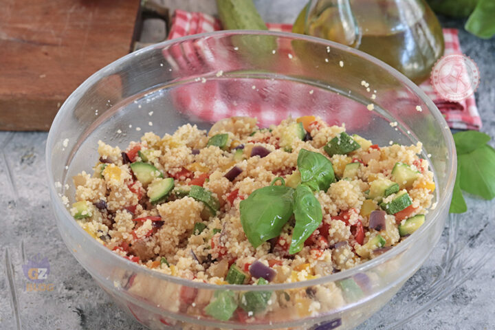 Cous cous con zucchine melanzane e peperoni