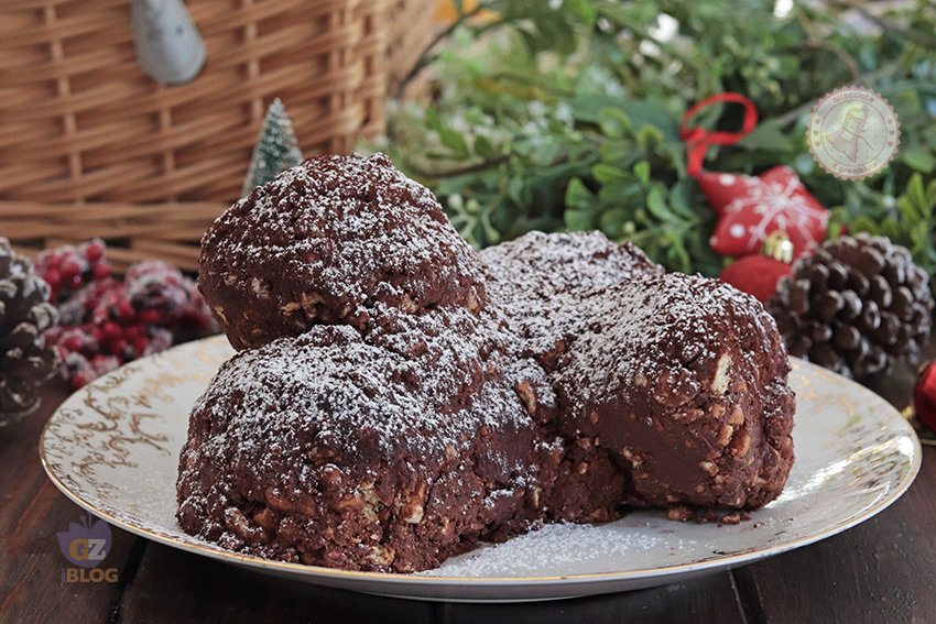 Tronchetto di Natale di salame di cioccolato