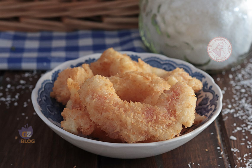 Gamberi fritti al cocco