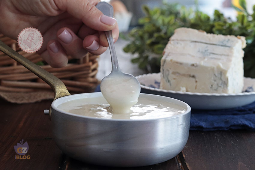 Salsa al gorgonzola