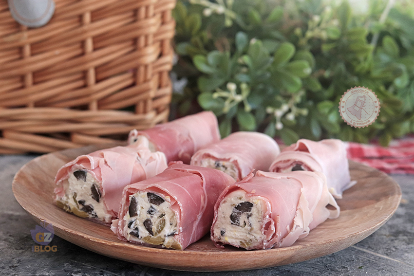 Involtini di prosciutto farciti