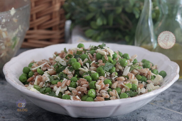 Insalata di farro piselli e ricotta salata